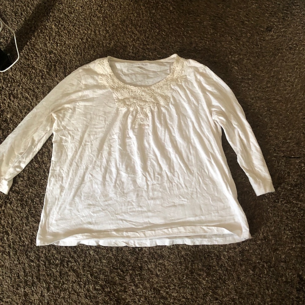 white blouse - Picture 3 of 3